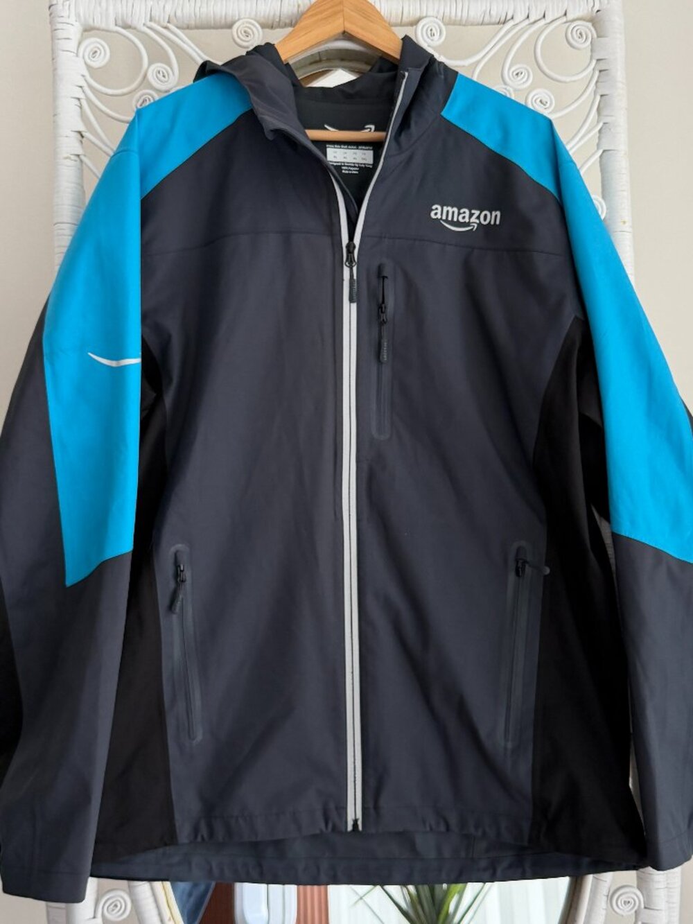 Amazon Jacket Mens XL Gray Blue Pime Rain Shell Luly Yang Hooded Windbreaker